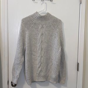 Women’s mock neck knitted sweater